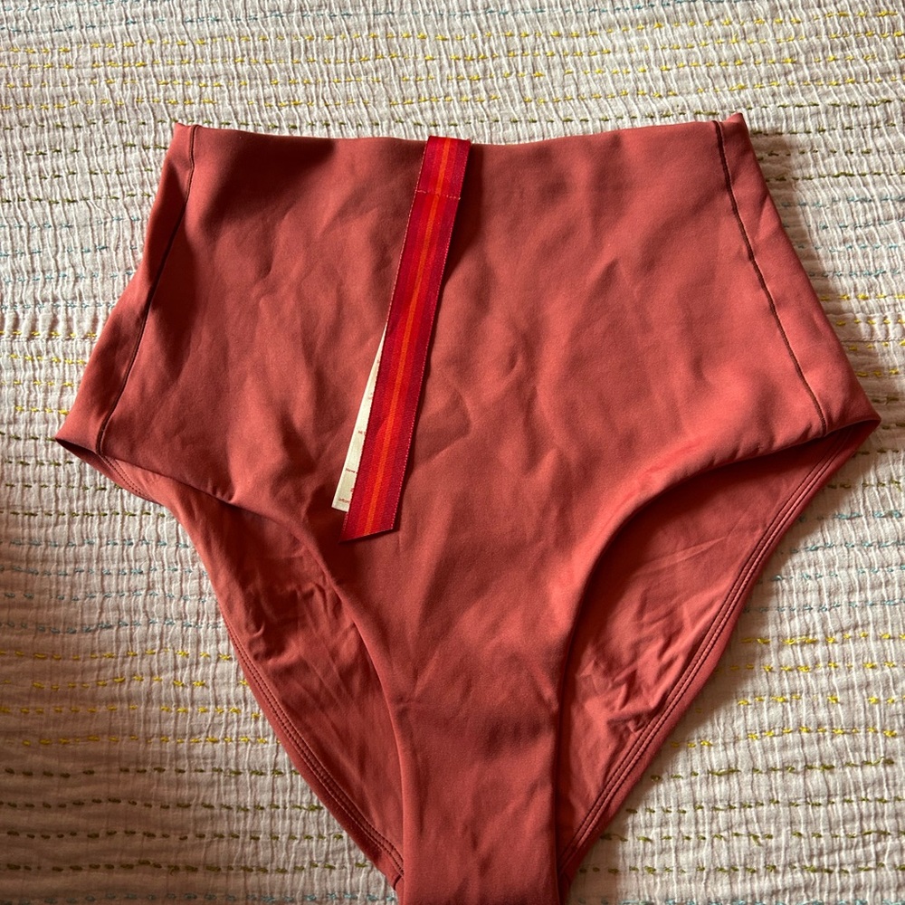 Left On Friday, Hi Tide Bottom, Camp Pink, sz Medium